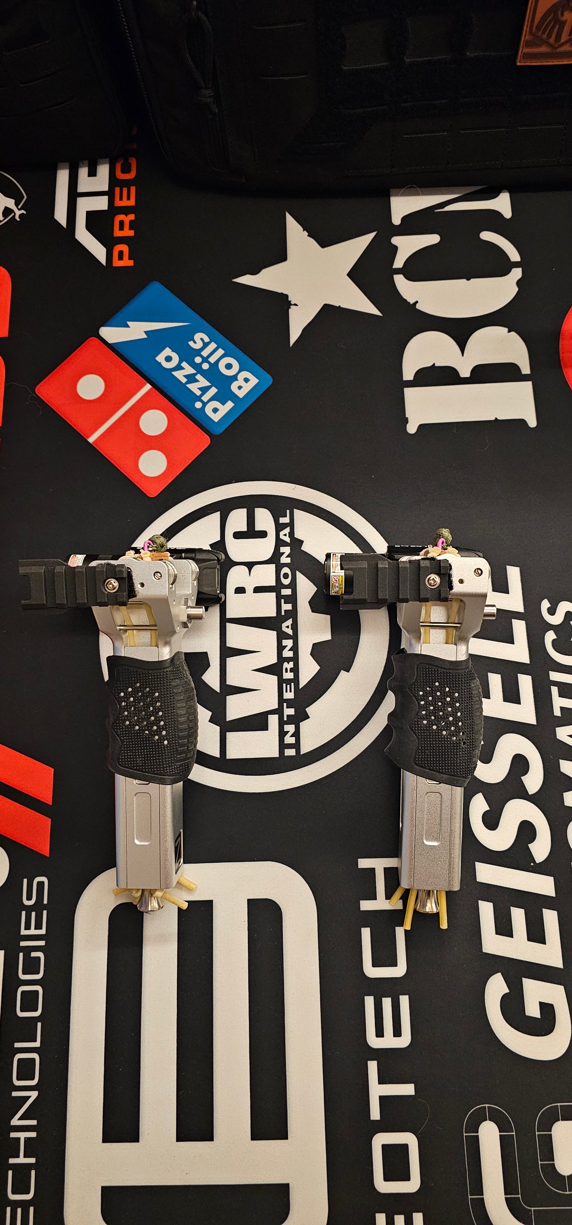 Novelty Gear - Semi Auto Magnetic Magazine Fed, Aluminum Z Sling (Use 9mm steel ball bearing)