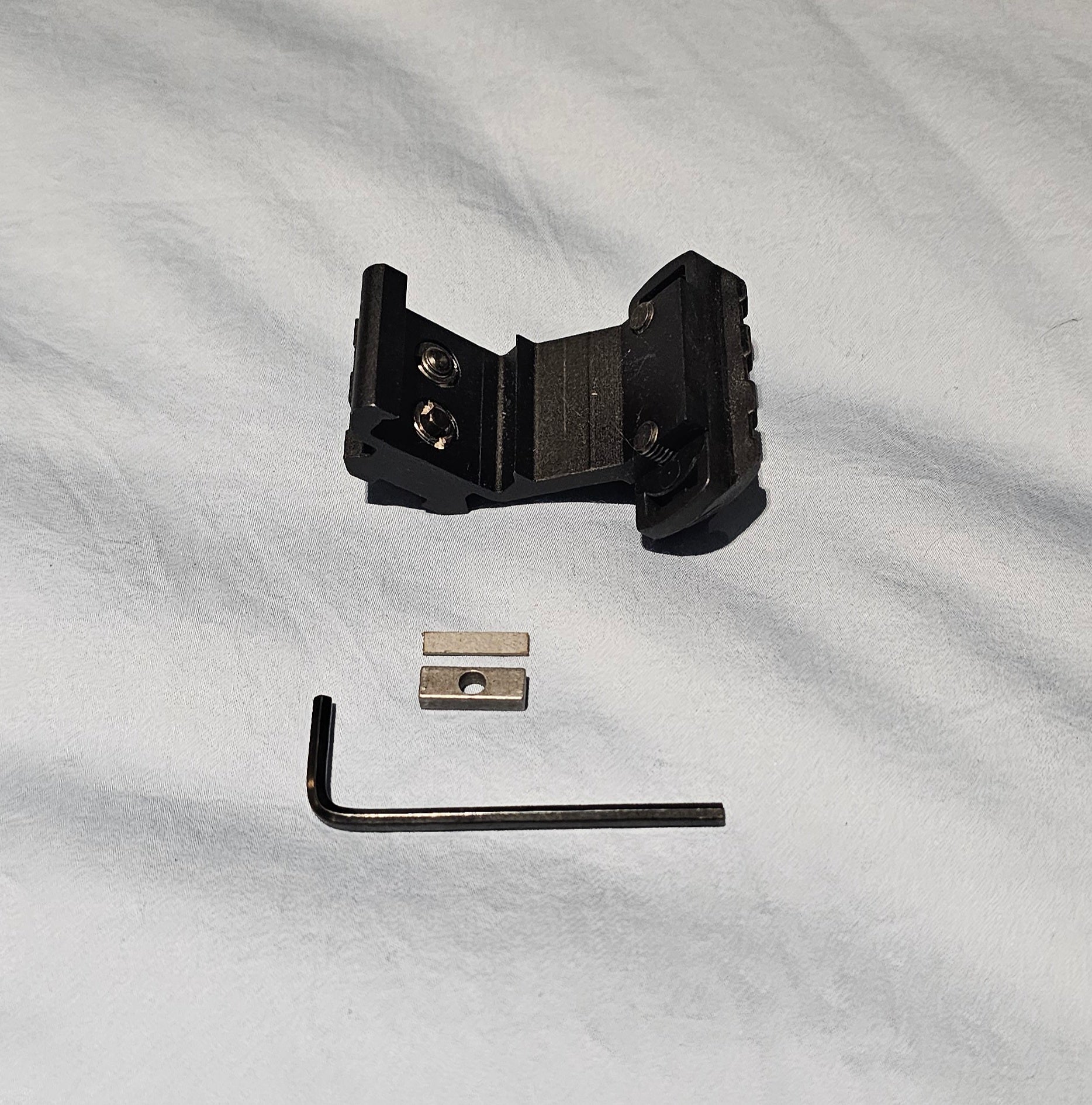 Holster System: Universal 90° Picatinny Rail Riser