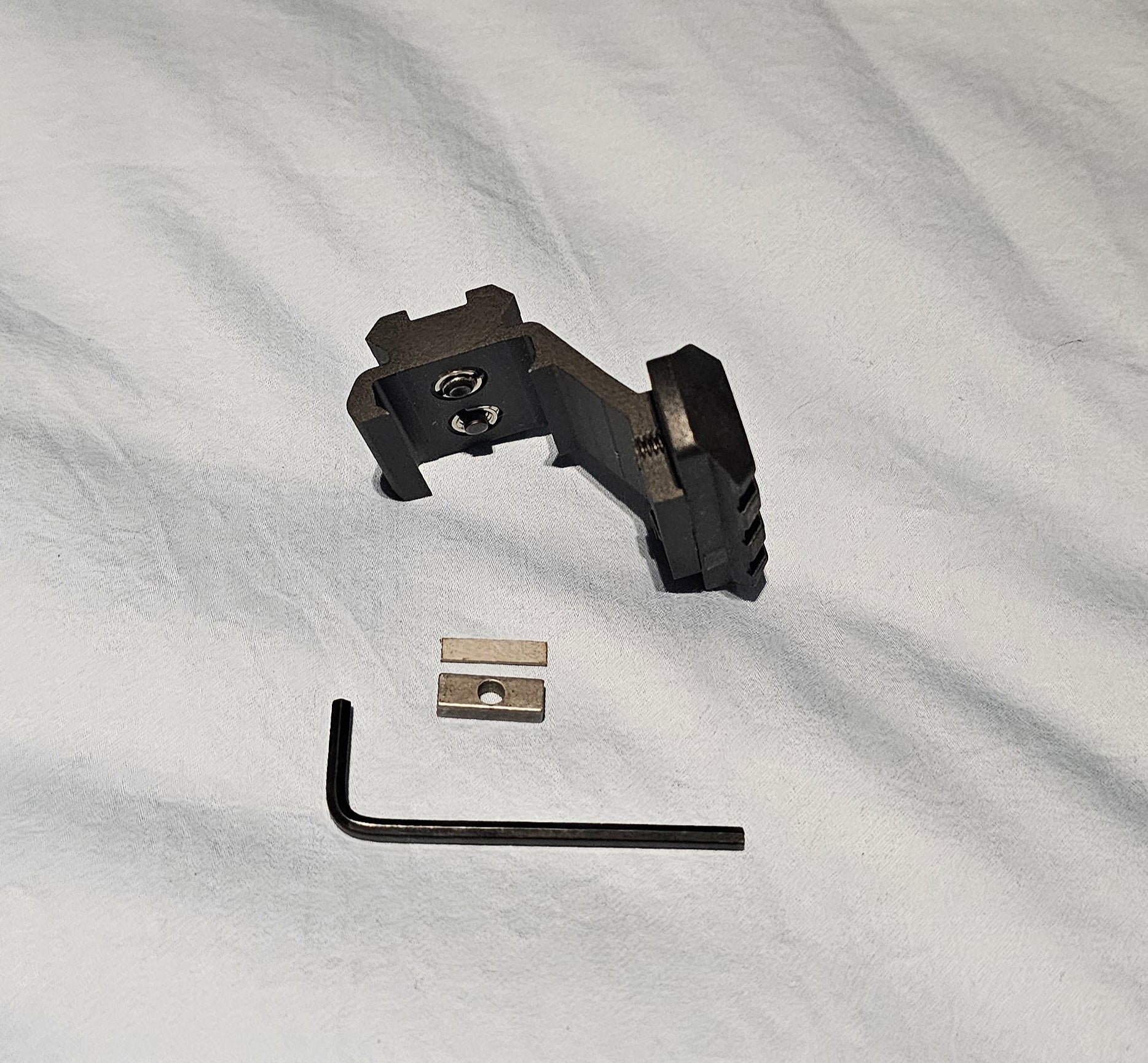 Holster System: Universal 90° Picatinny Rail Riser